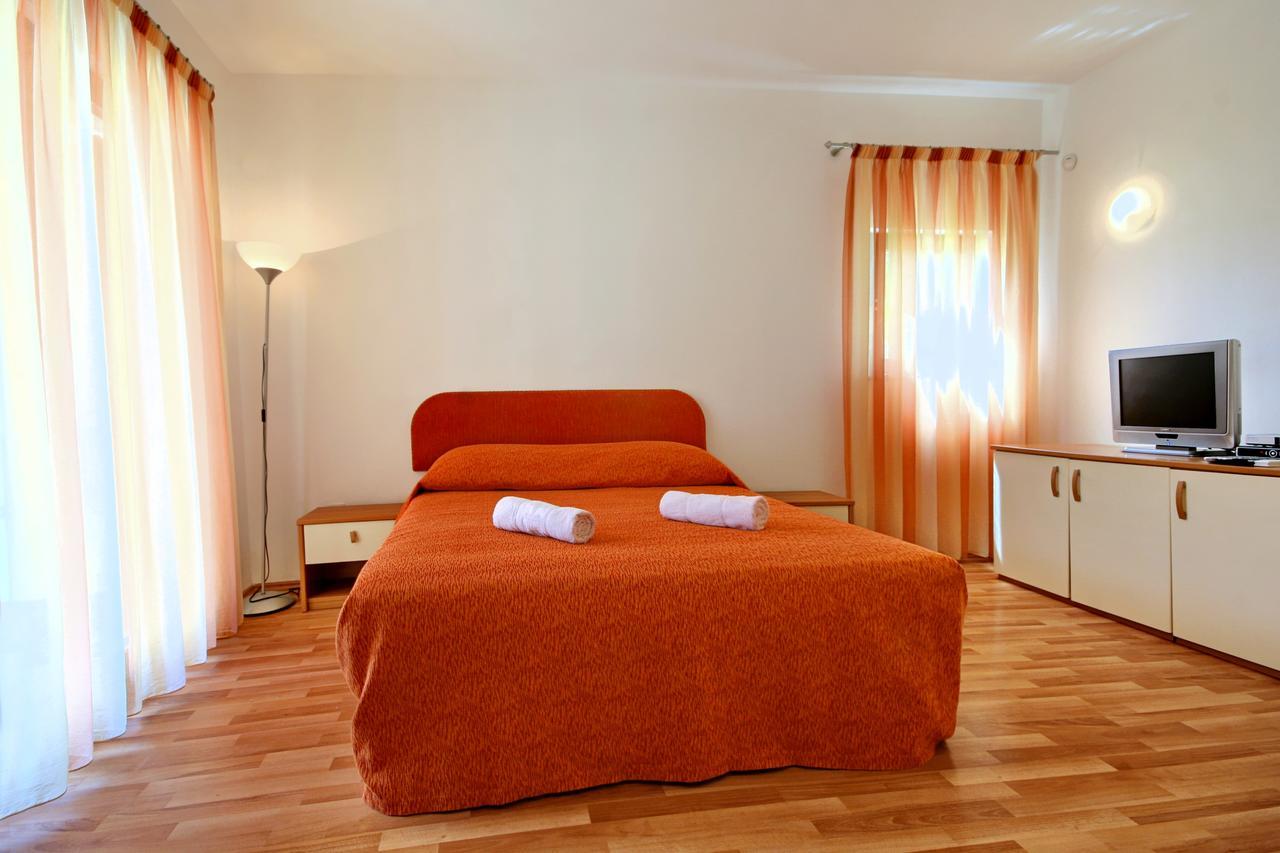Sun Palace Residence Premantura Kültér fotó