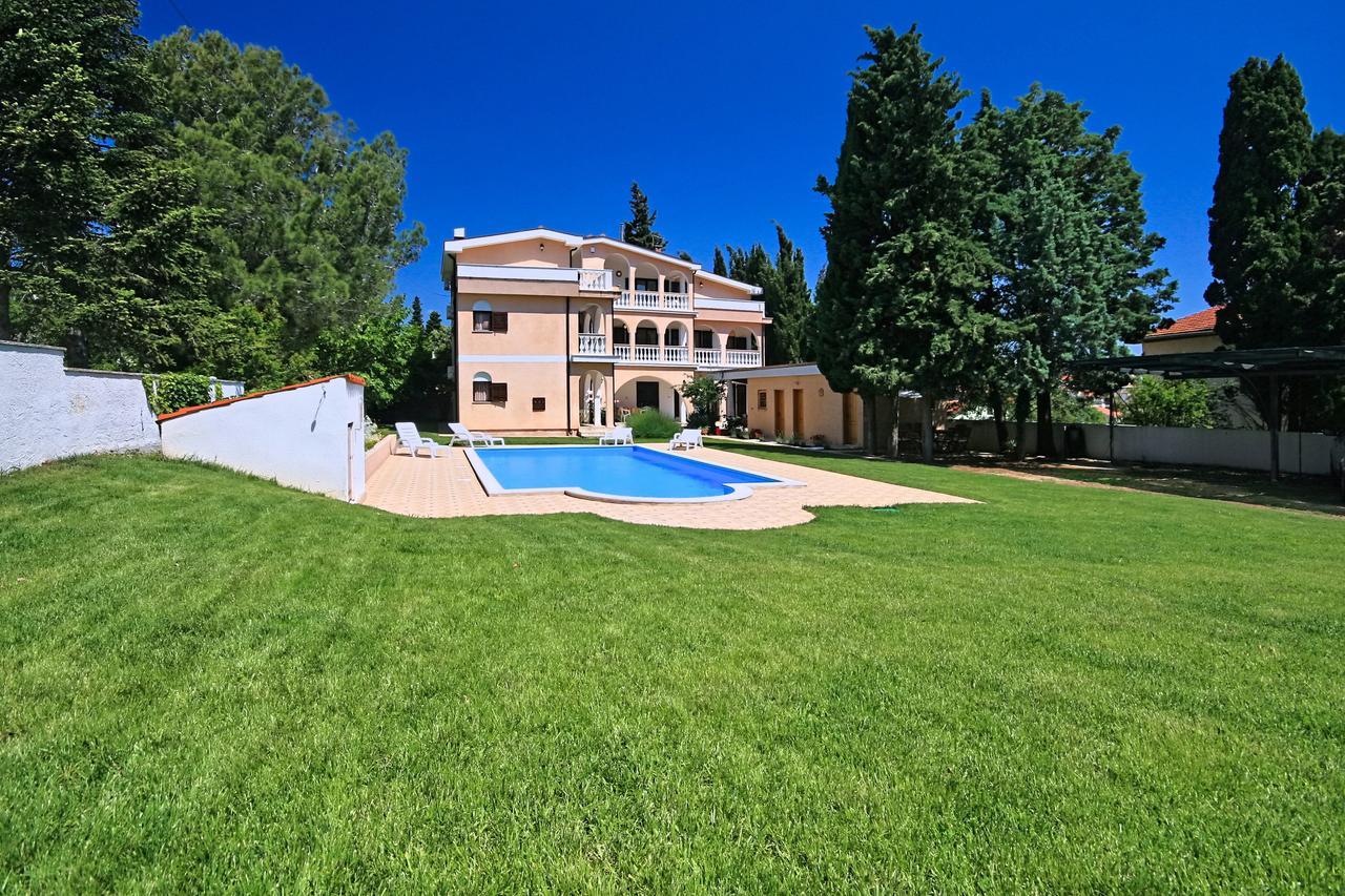 Sun Palace Residence Premantura Kültér fotó