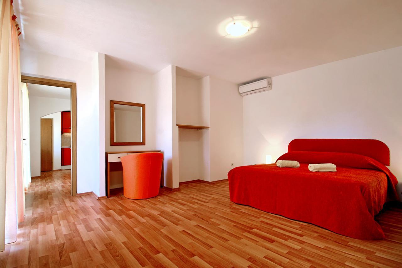 Sun Palace Residence Premantura Kültér fotó